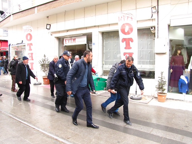 Otel Odasında Ölü Bulundu