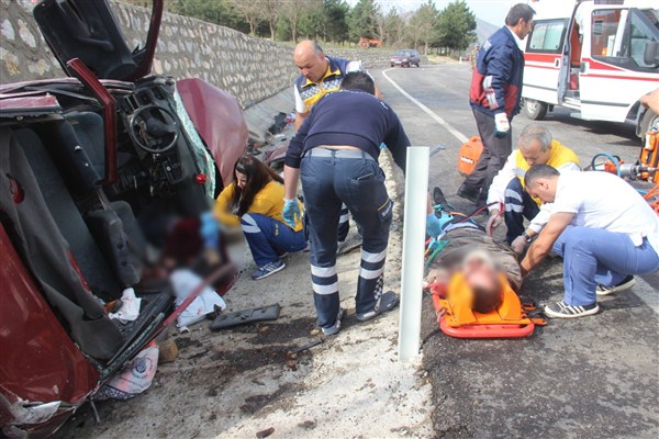 Osmancık’ta Trafik Kazası 1 Ölü, 2 Yaralı