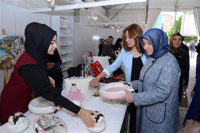 Hatice Külcü, Kadın Emeği Fuarı’nı Ziyaret Etti