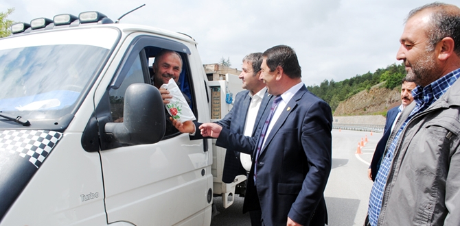 Sürücülere ‘Ahilik Leblebisi’ İkram Edildi