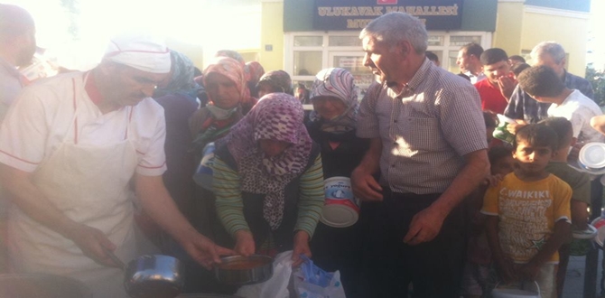 Derman-Der, Ulukavak’ta İftar Yemeği Dağıttı