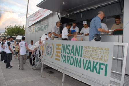 İHH’dan İftar Yemeğine Davet