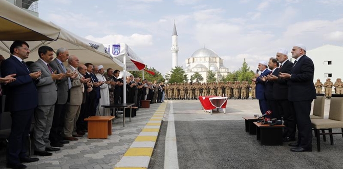 Diyanet’ten Özel Harekat Polislerine ve Şehitlere Dua…