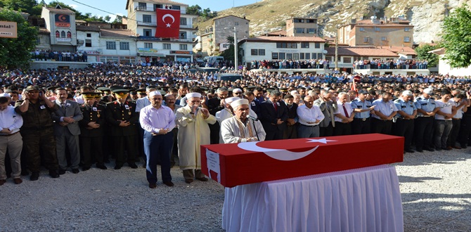 Şehidimizi Son Yolculuğuna Uğurladık