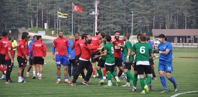 Belediyespor, Sakaryaspor Maçında Olaylar Çıktı