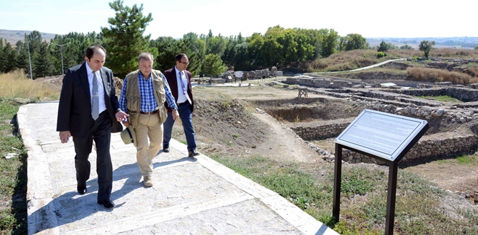 ‘Çorum Arkeolojik Alan Yönünden Oldukça Zengin’