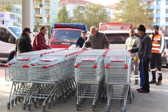 Sungurlu Belediyesinden ” Pazar Arabası “