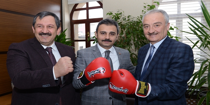 Kick Boks Federasyonu Başkanından Külcü’ye Ziyaret