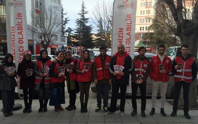 Gençler Kan Bağışında Bulundu