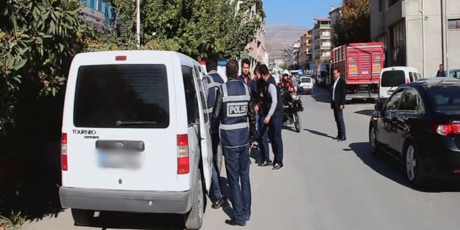 Ev Hırsızları Yakalandı