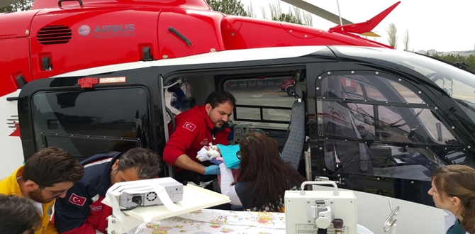 Helikopter Ambulans Bebek  İçin Geldi