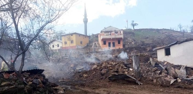 Alioğlu Köyünde Yaralar Sarılmaya Başlandı