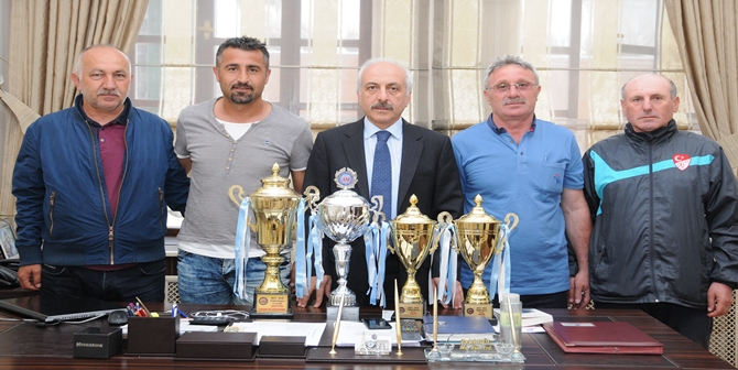 Belediyespor’dan 4 Kupa Daha