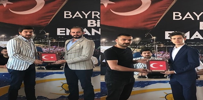 Bu Bayraklar Cumhurbaşkanına Teslim Edilecek