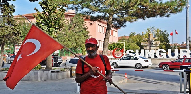 Şehitler İçin Kilometrelerce Yol Yürüdü