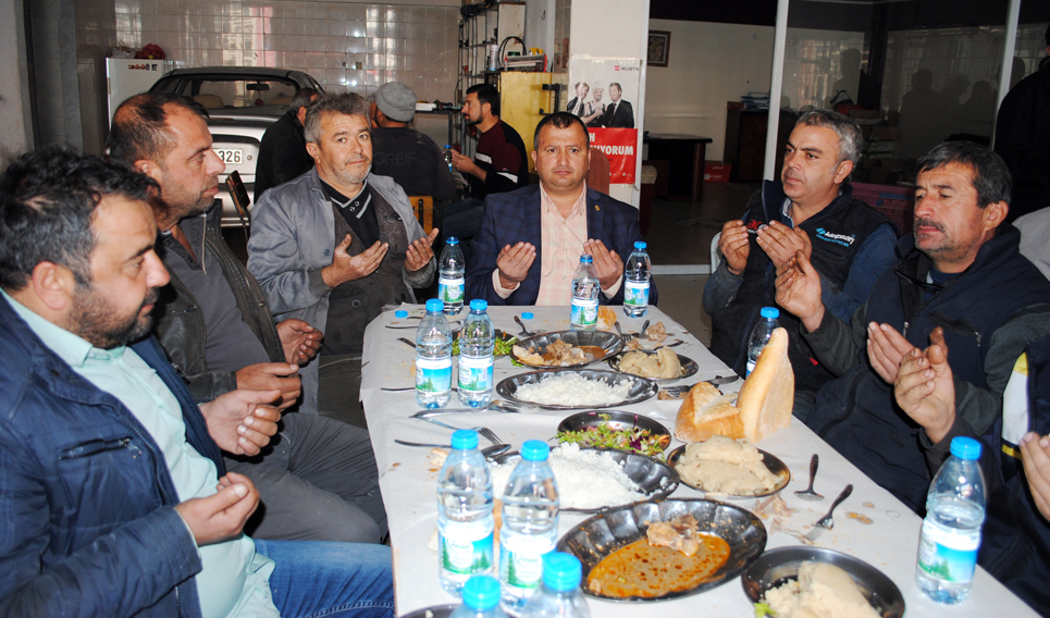 Sanayi Esnafı Mevlit Yemeğinde Buluştu