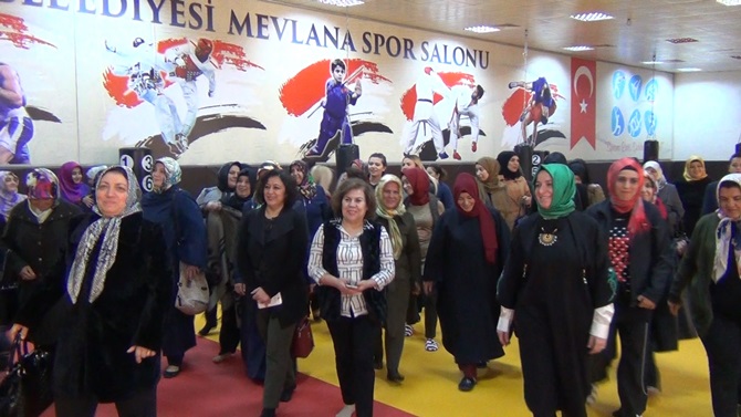 Bu Salonda Kadınlarda Spor Yapıyor