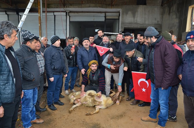 Sınırda Askerlerimiz İçin Kurban Kestiler