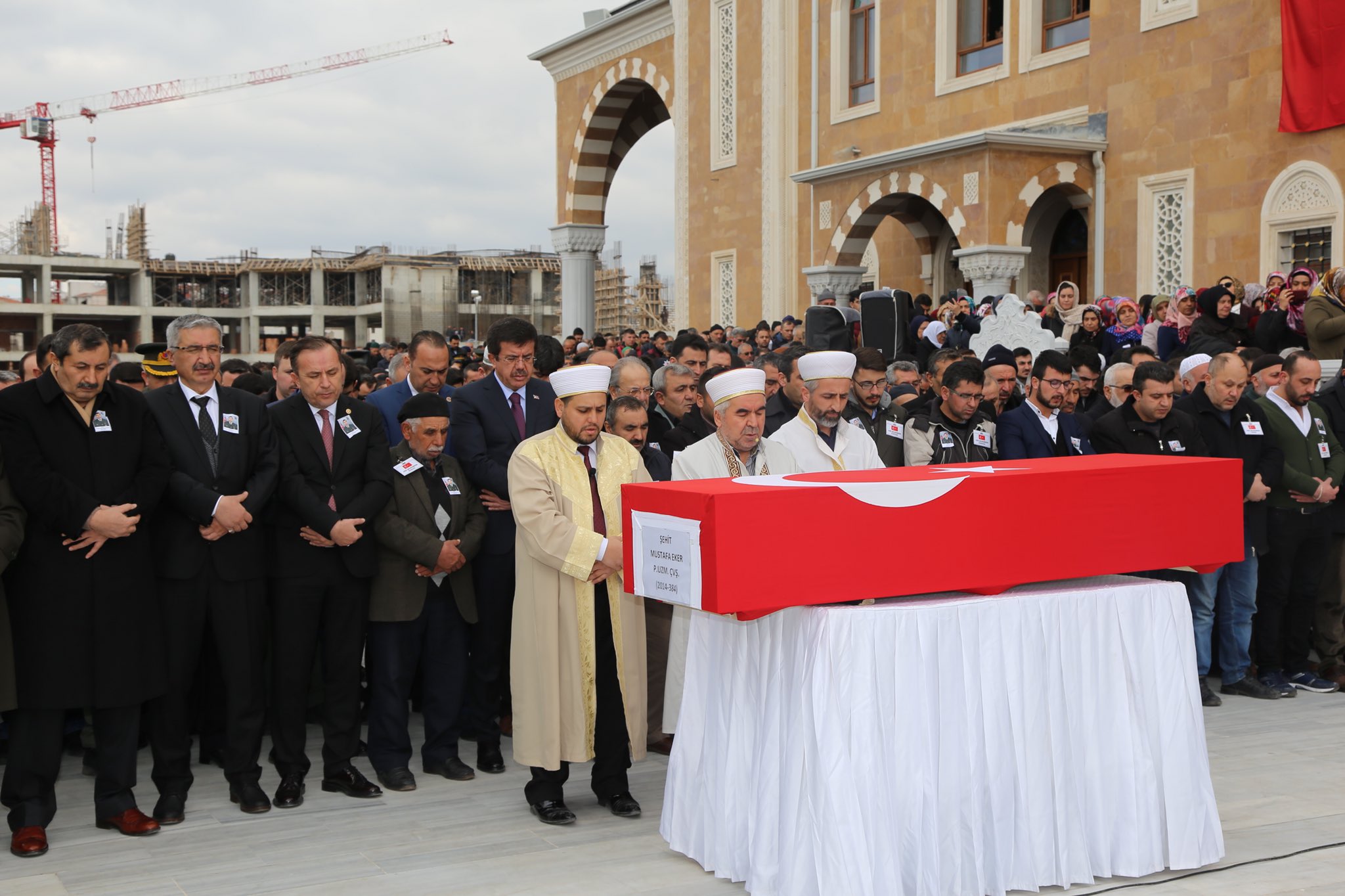 Şehidimizi Dualarla  Uğurluyoruz