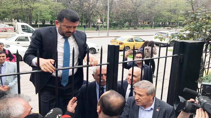 CHP’liler ‘Çorum Şeker’in Kapılarını Zorladı 