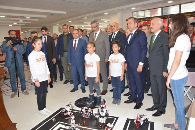 “Robotik ve Kodlama Şenliği” Düzenlendi