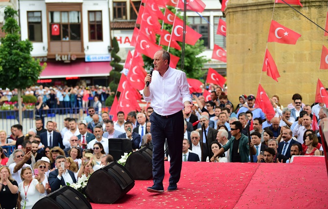 ‘Dünyayla Kavga Etme Niyetimiz Yok’