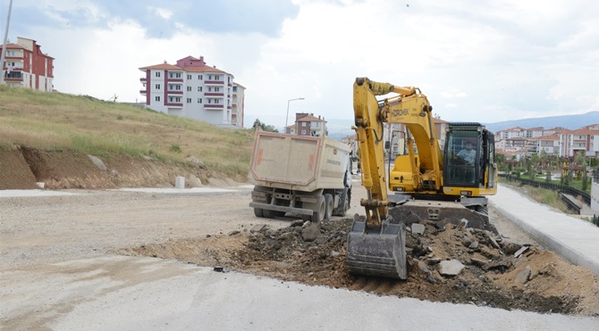 MAE Caddeler ve Bahar 1.Caddede Çalışmalar Sürüyor