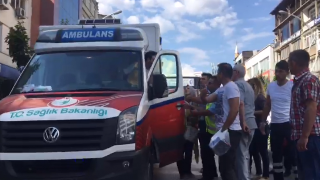 Polis İle Ambulans Sürücüsü Tartıştı