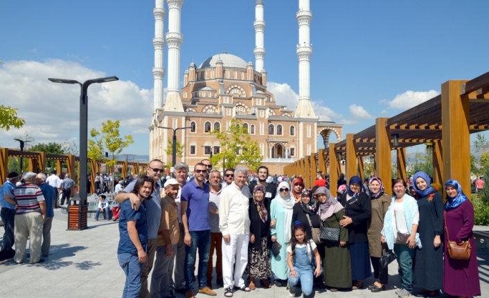 Hacı Adayları Dualarla Uğurlandı