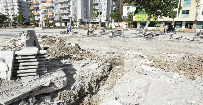 Yüklenici Firma Hatasını Düzeltiyor