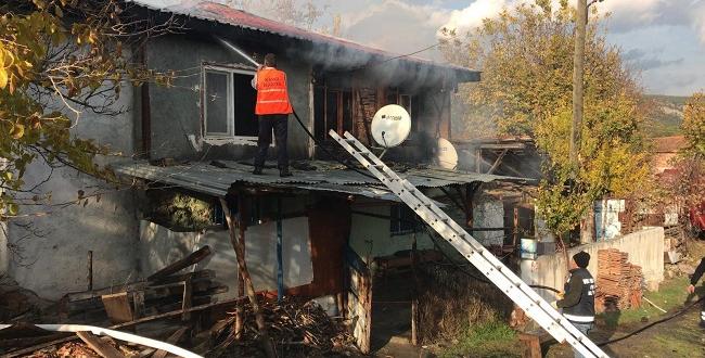 Cenazeye Giden Kadının Evi Yandı