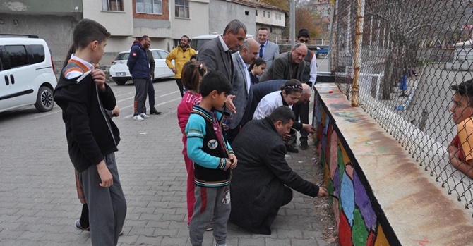 Şimdi Okul Duvarları “Harika”