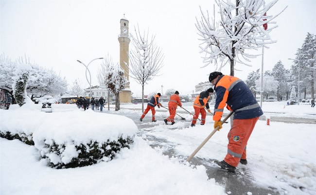 Belediye 24 Saat Çalıştı