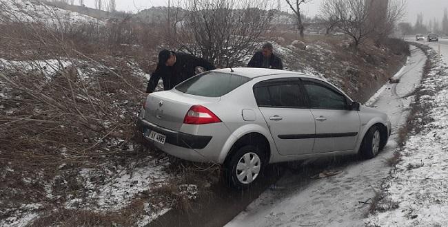 Su Kanalına Düştü