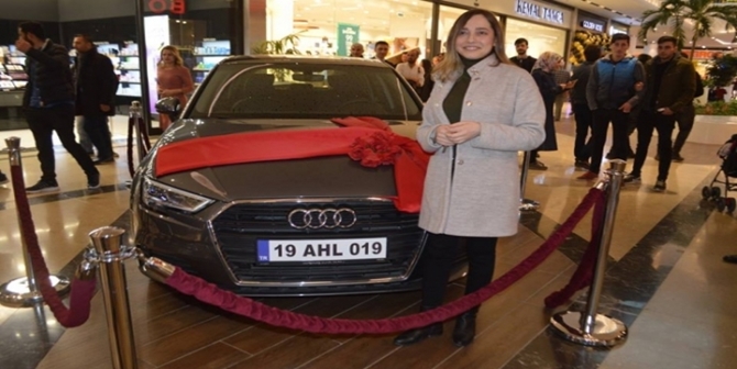 Audi A3’ün Sahibi Genç Kız Oldu