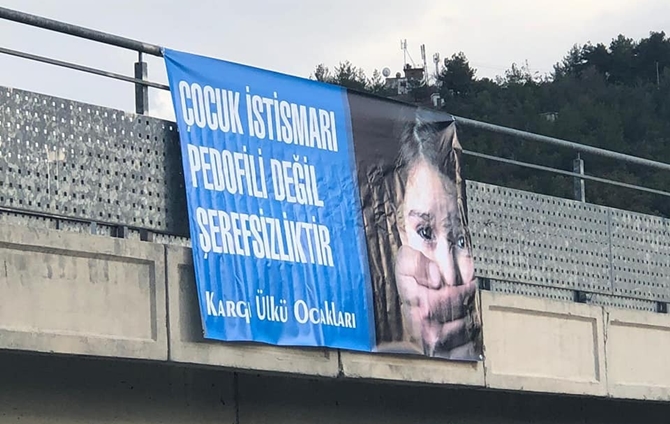 Ülkü Ocakları’ndan Çocuk İstismarına Pankartlı Tepki