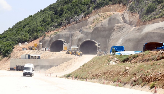 Kırkdilim Yolunda Çalışmalar Sürüyor