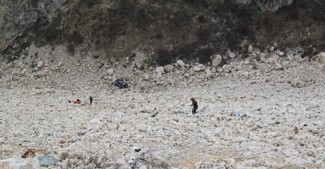 Kırkdilim’de Otomobil Uçuruma Yuvarlandı