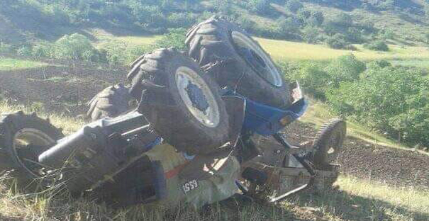 Traktörü Deviren Şahıs, Ağır Yaralandı