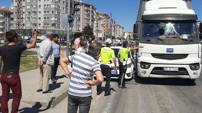 Polislerin İmdadına Vatandaşlar Yetişti