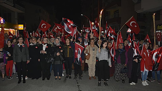 Sungurlu’da “Büyük Cumhuriyet Yürüyüşü”