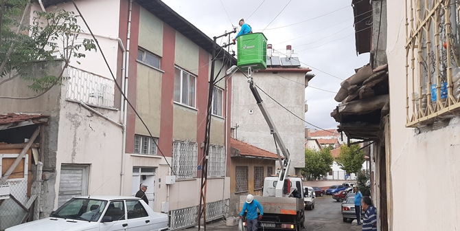 Fırtına Elektrik Tellerini Kopardı