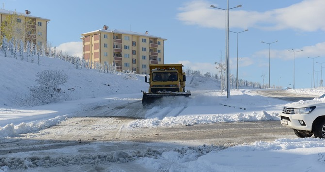 200 Köyün Yolu Kapandı