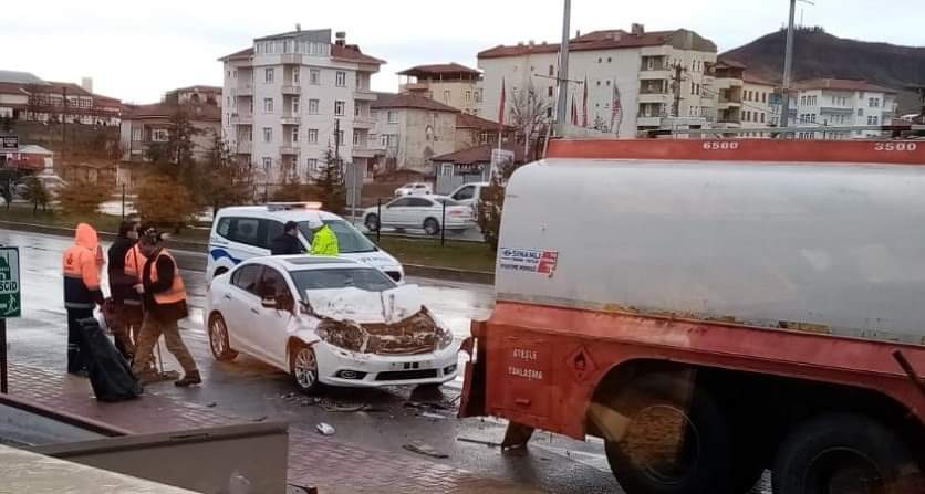 Ocaklı Kavşağında Zincirleme Kaza