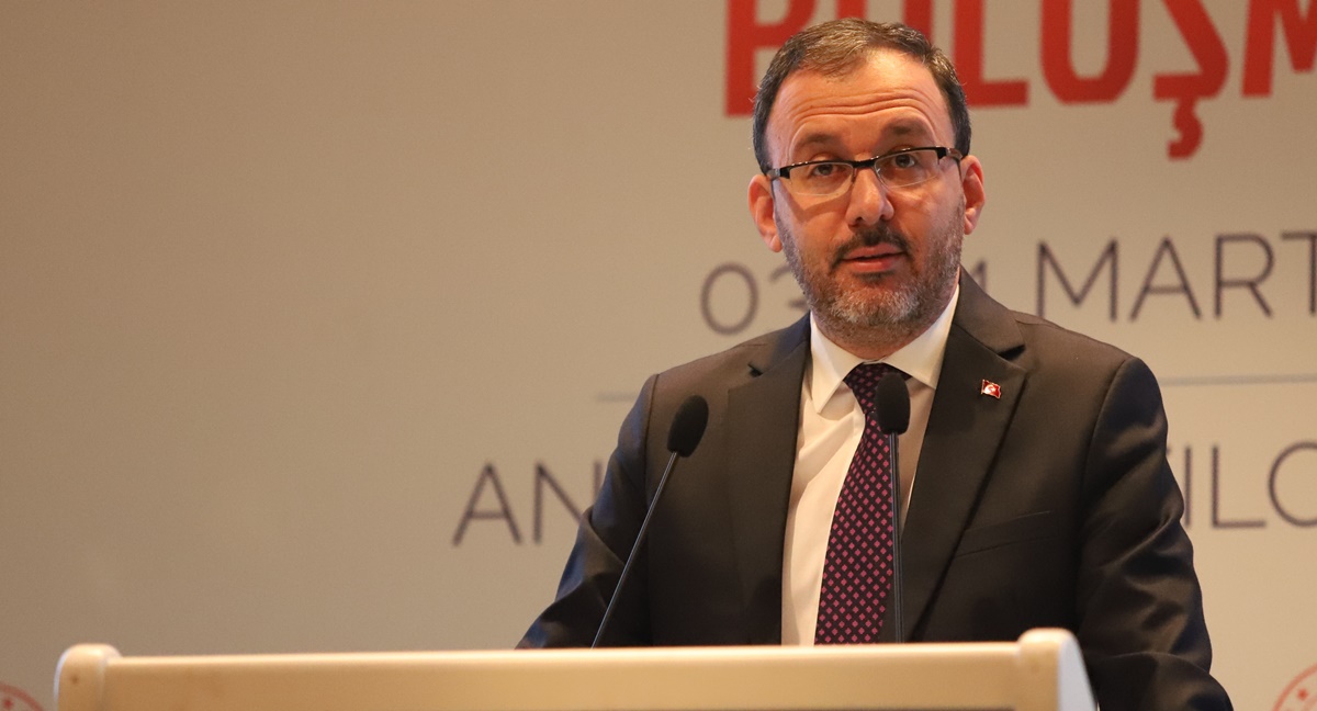 Bakan Kasapoğlu, Genç Gönüllülerle Bir Araya Geldi