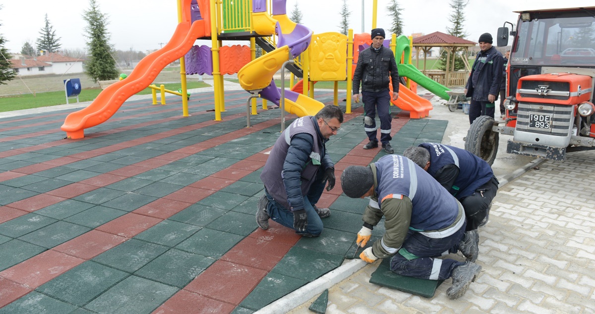 Belediye Parkları Bahara Hazırlıyor