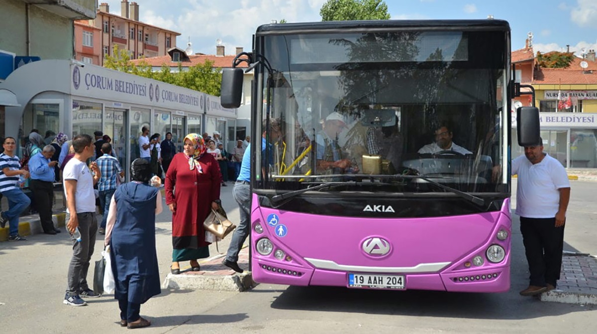 Toplu Taşıma Otobüs Seferleri Azaltıldı