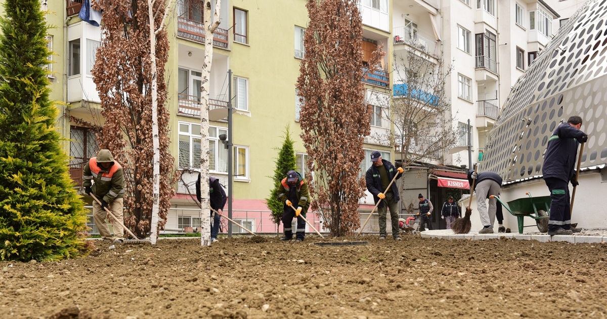 Belediye Parkları Yaza Hazırlıyor