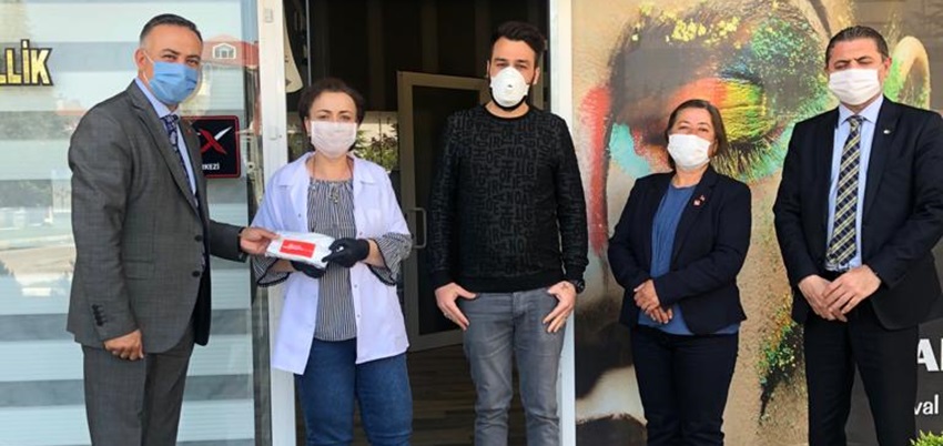 CHP’den Berber ve Kuaförlere Maske