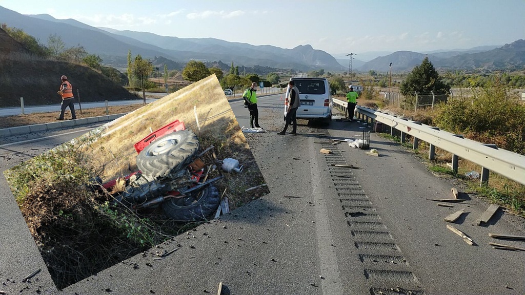 Minibüs, Traktöre Çarptı: 1 Yaralı